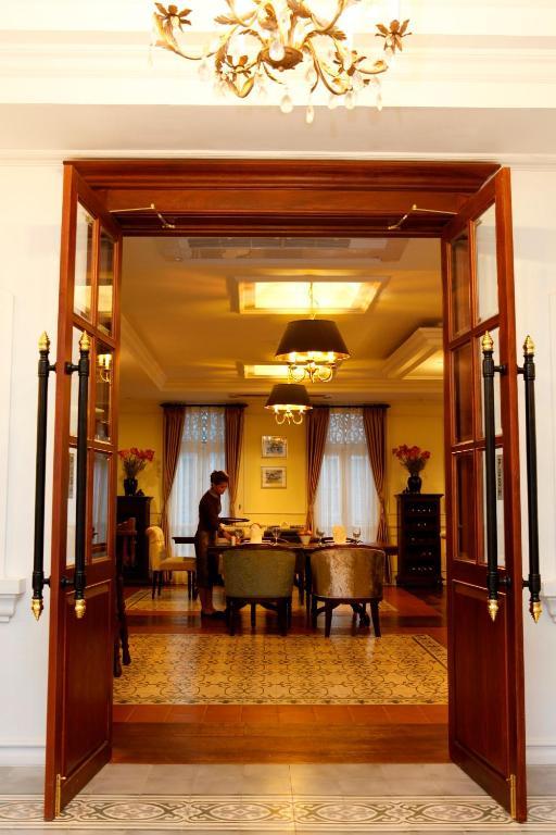 Dhavara Boutique Hotel Вьентьян Экстерьер фото