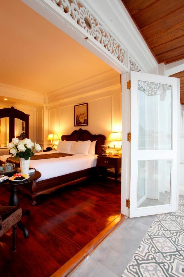 Dhavara Boutique Hotel Вьентьян Экстерьер фото